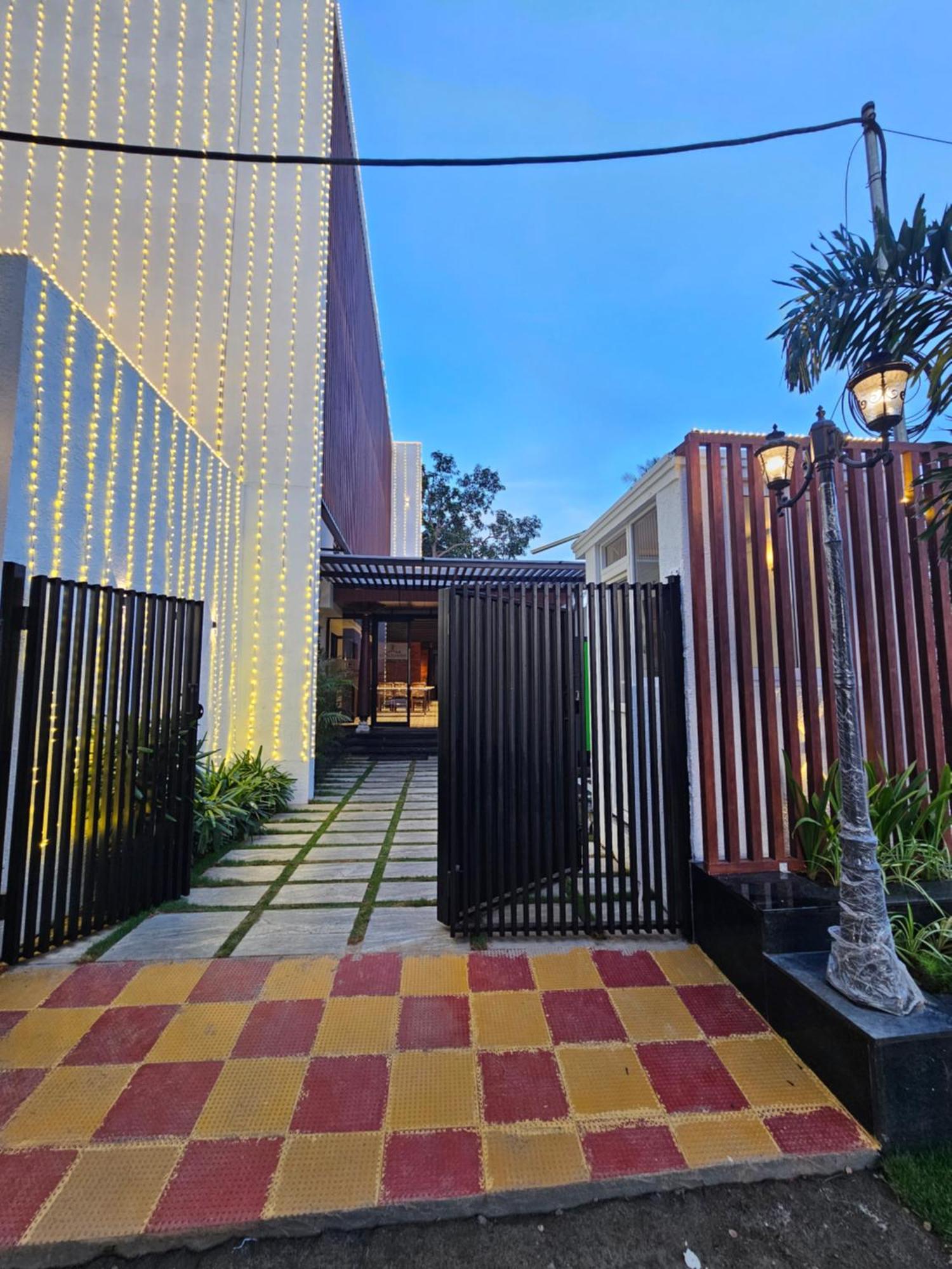 Hotel Pl Grand カライクディ エクステリア 写真